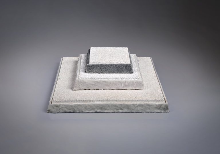 Huayu ceramic foam filter plates stacked product image
